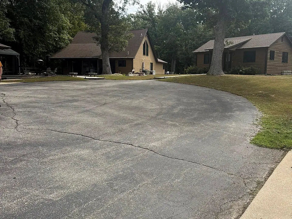 Paving cluster, fresh surface